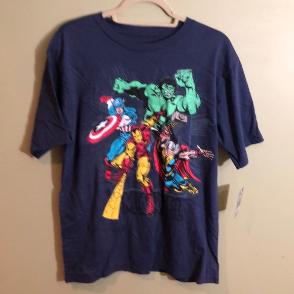 Disney Marvel Heroes Men's Shorts Sleeves T-Shirt, Size Medium, New with Tag - Picture 2 of 3